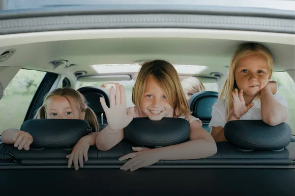 Traveling with Kids: 10 Stress-Free Tips Every Parent Needs to Know