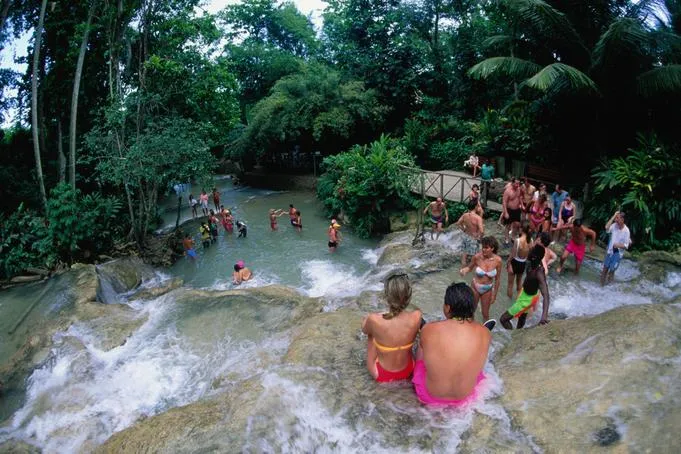 Dunn's River Falls family friendly tour
