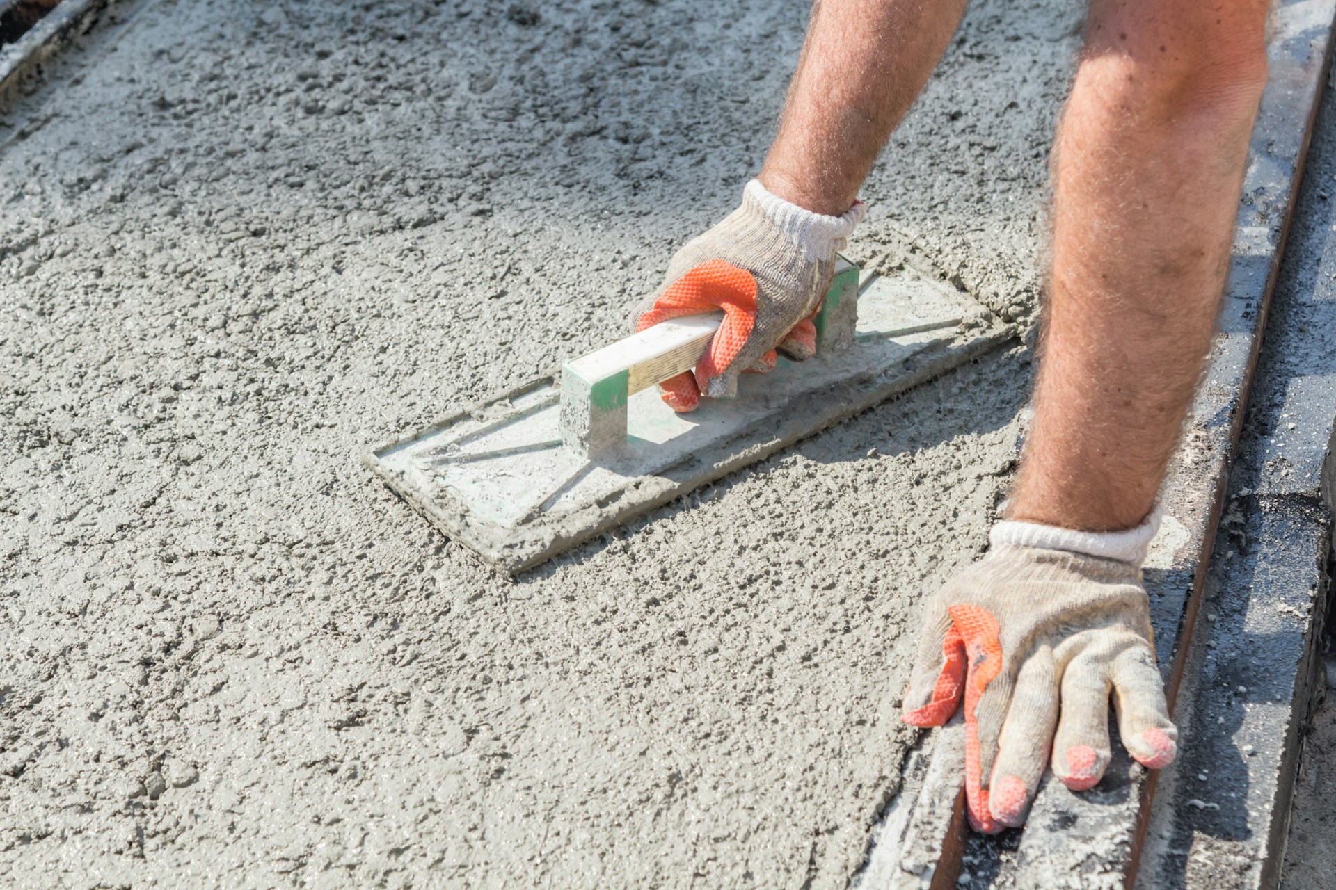 How Proper Concrete Repair in Minneapolis Improves Floor Durability and Safety