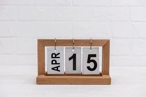 calendar showing april 15