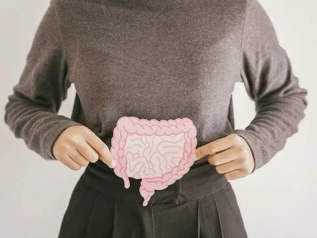 10 razones científicas para mirar tu intestino si tu piel no mejora