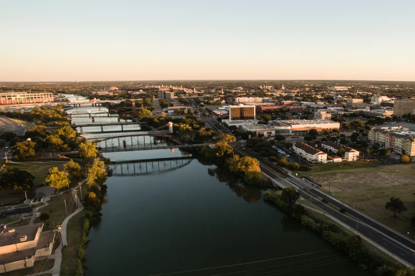 Moving to Waco? Here’s Why You Need a Trusted Real Estate Agent in Waco, Texas