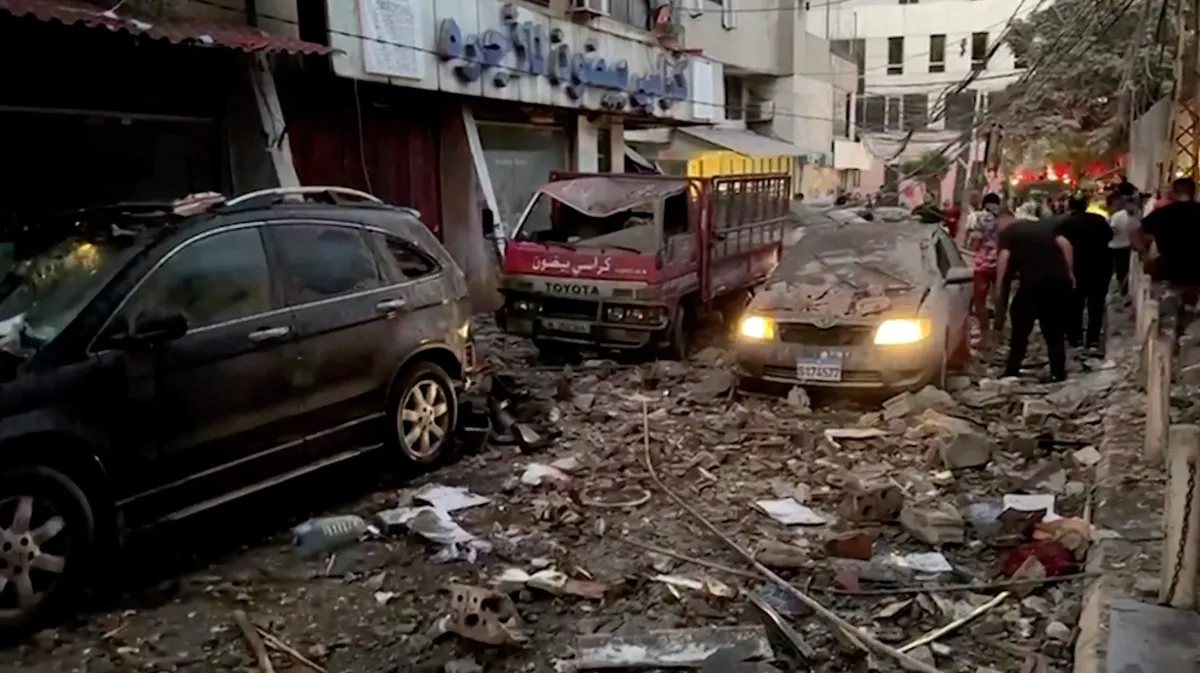 Oriente Medio en Vilo: Israel Bombardea Beirut y Afirma Haber Eliminado a Alto Mando de Hezbollah