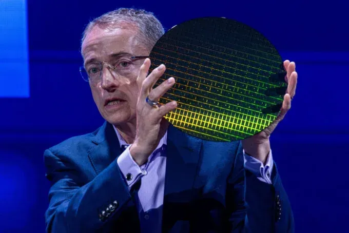 Intel en apuros: Planea recortar miles de empleos mientras enfrenta un escándalo de CPUs