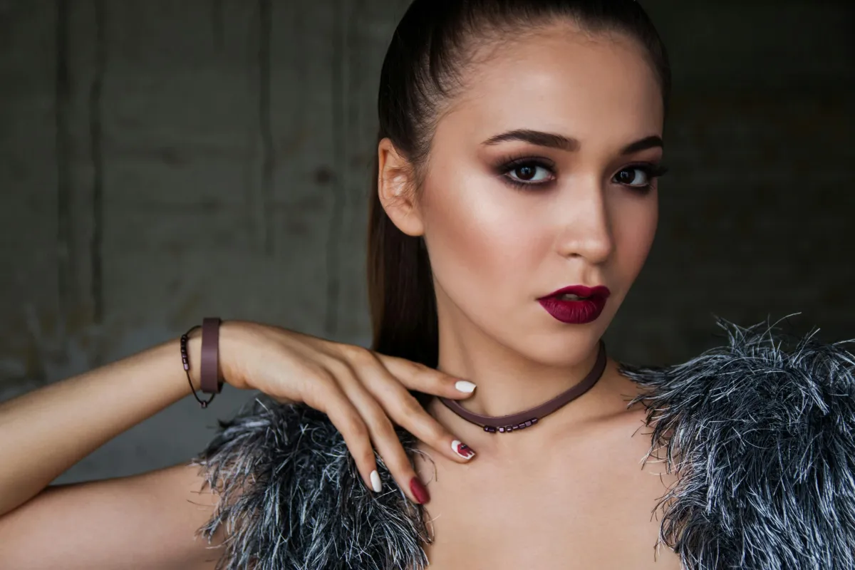 Seasonal Makeup Trends and the Perfect Outfits to Match