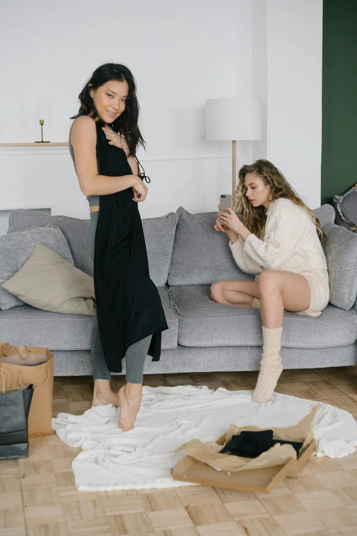 How to Master the Art of Mixing Classic and Trendy Styles