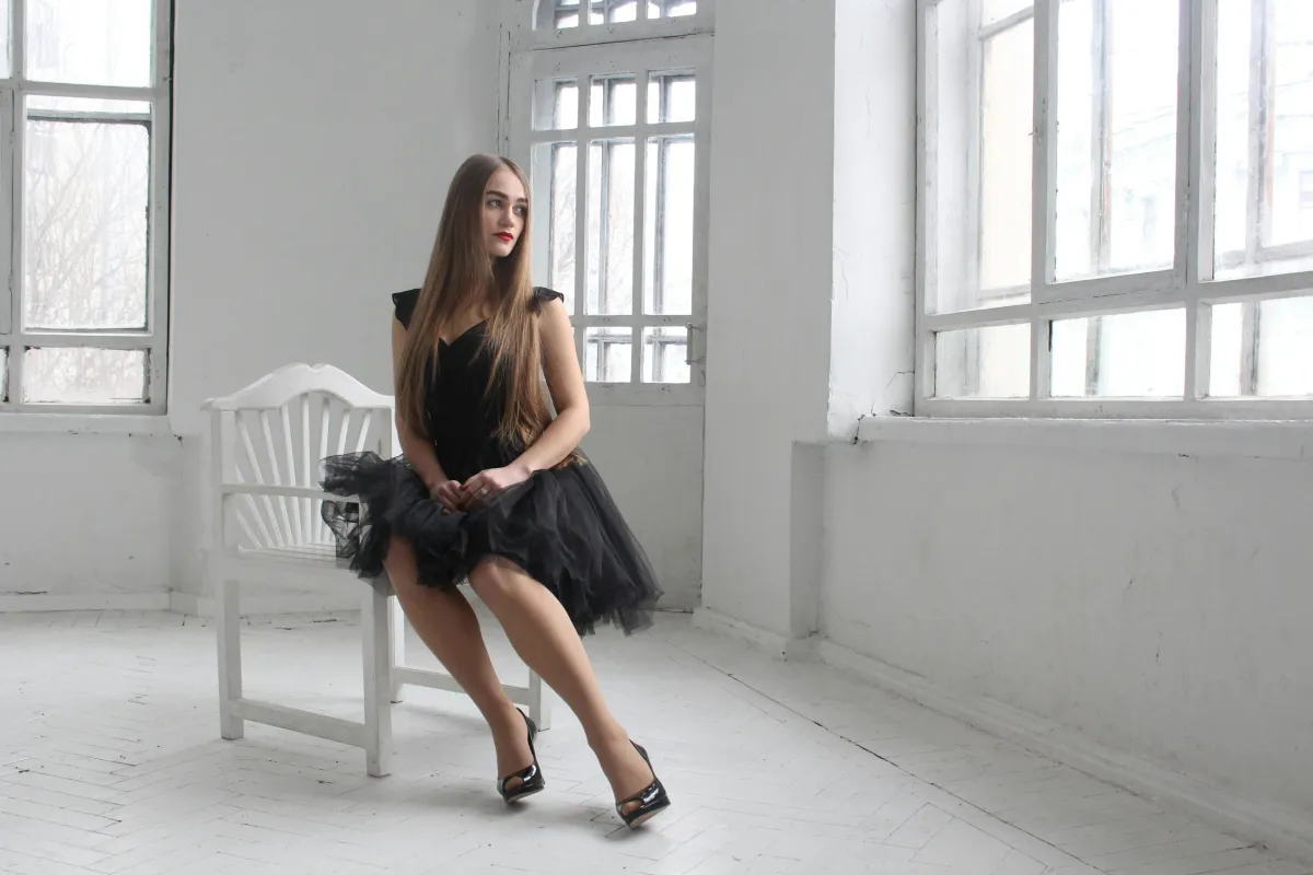 The Smart Way to Follow Fashion Trends Without Losing Your Personal Style