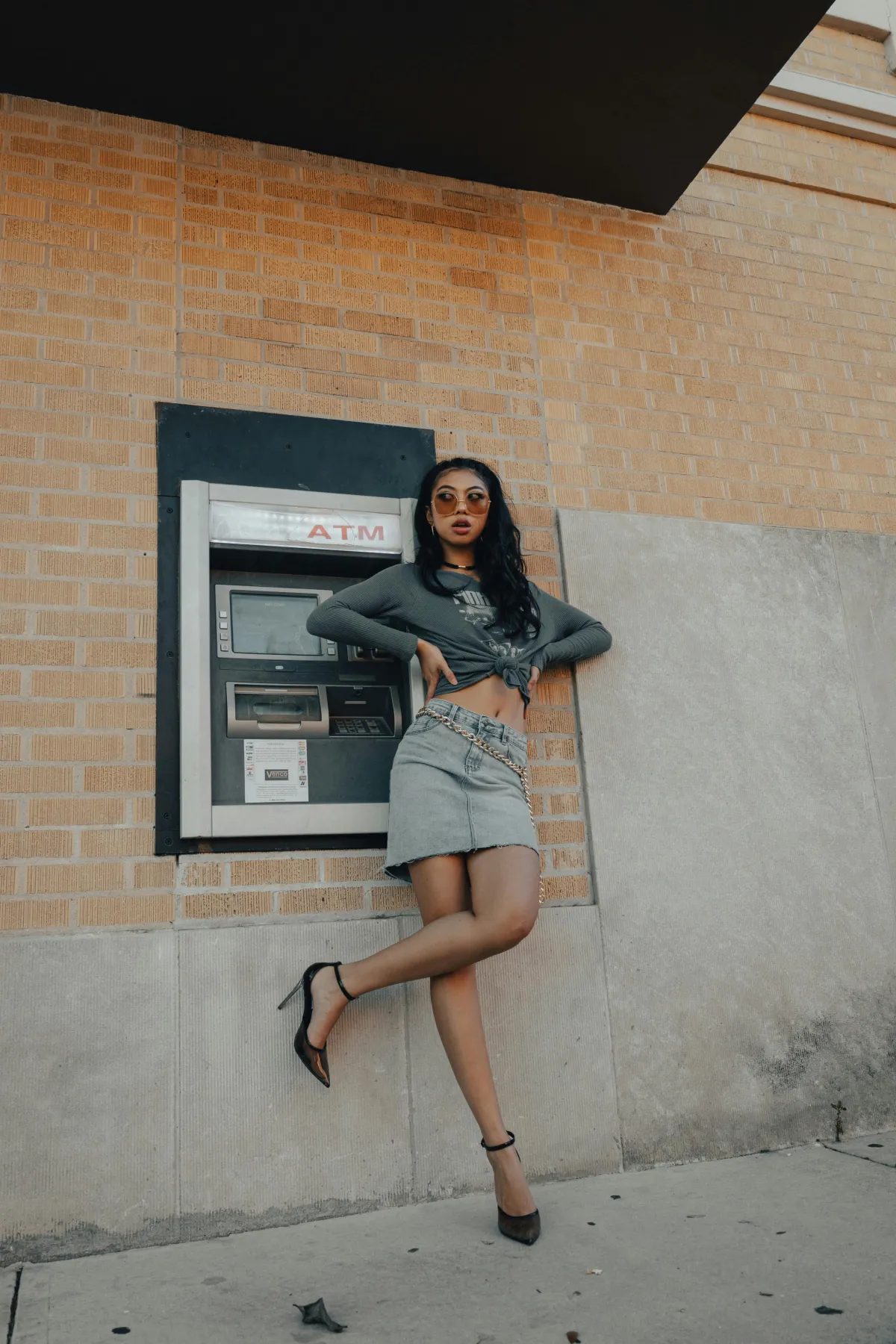The Power of Less: How Minimal Fashion Makes a Maximum Statement