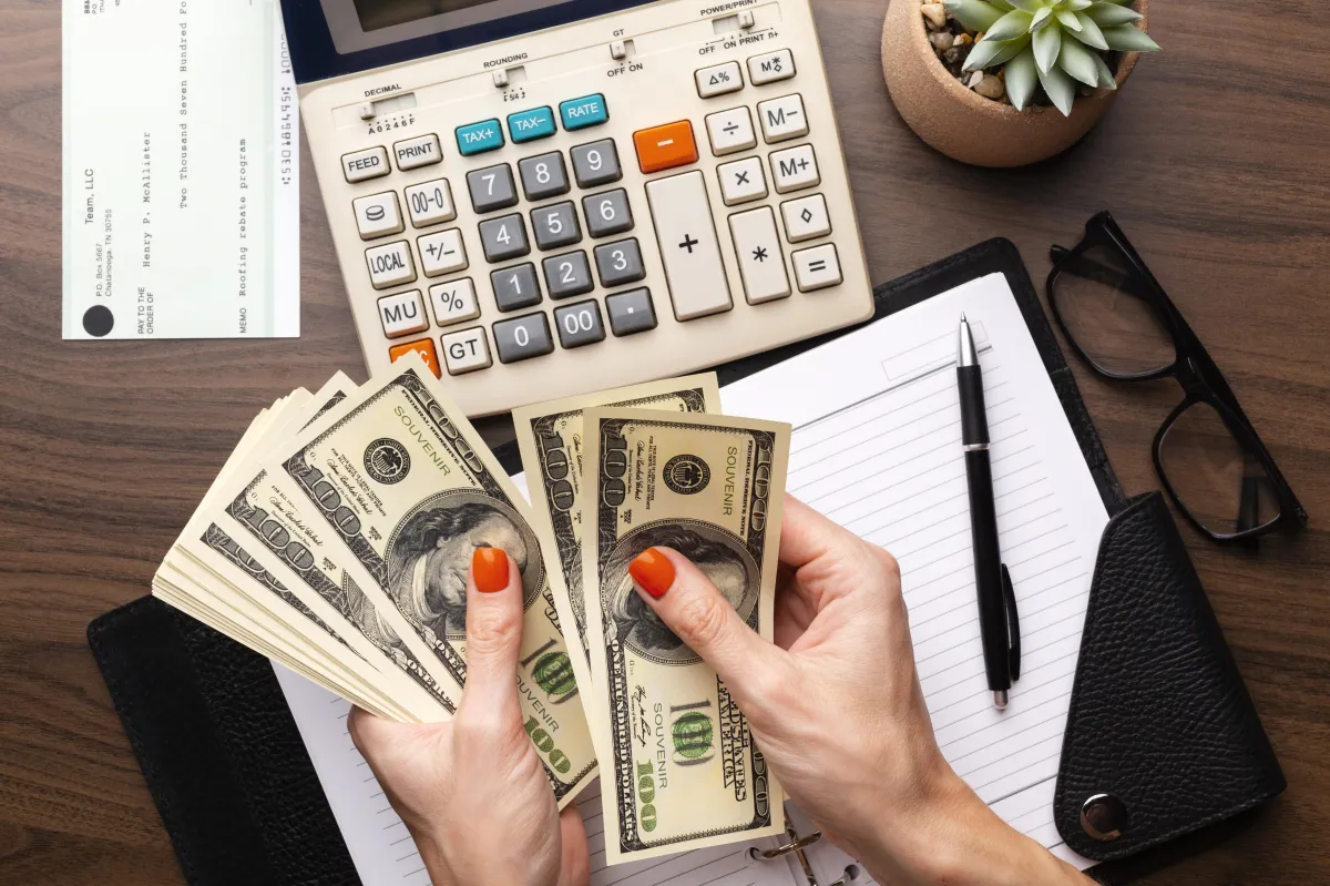 Invoice Factoring for Businesses: Turning Unpaid Invoices into Immediate Cash