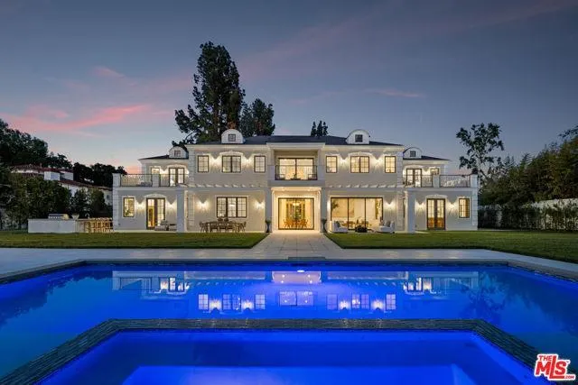 5133 Louise Avenue Encino