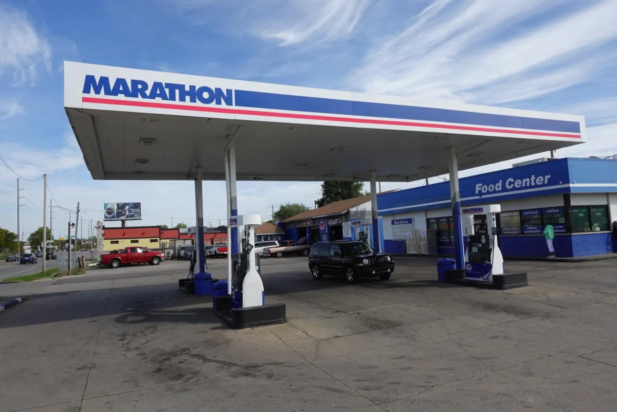 Fuel With Convenience Store