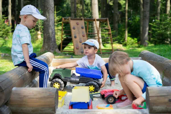 6 Reasons Outdoor Activities Are Good For Children