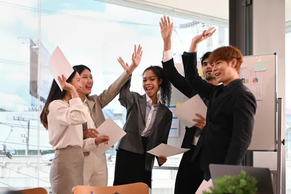10 Timeless Lessons from Siong Yoong on Startup Success.