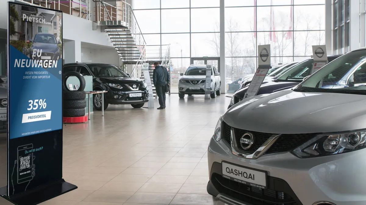 TouchWALL erweitert Showroom