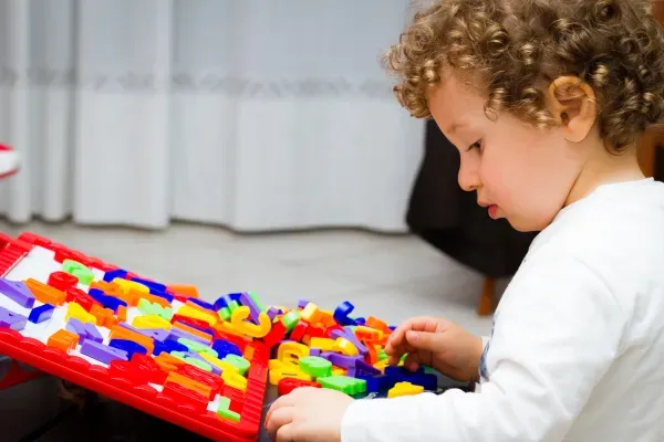 Come stimolare l’inglese nei bambini dai 18 mesi in su (anche d’estate)