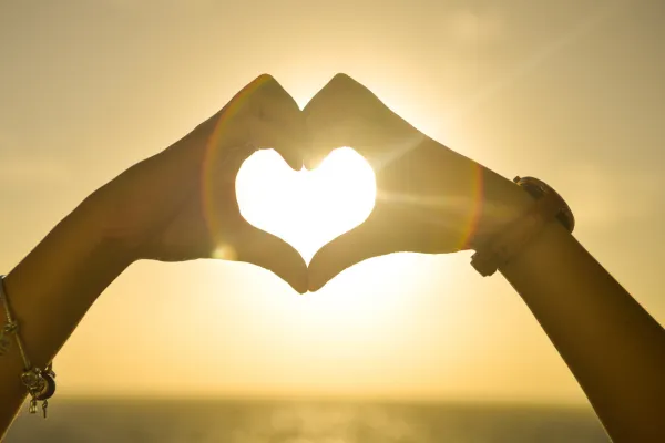  Treasuring Memories: Why Keepsake Jewelry Speaks to the Heart