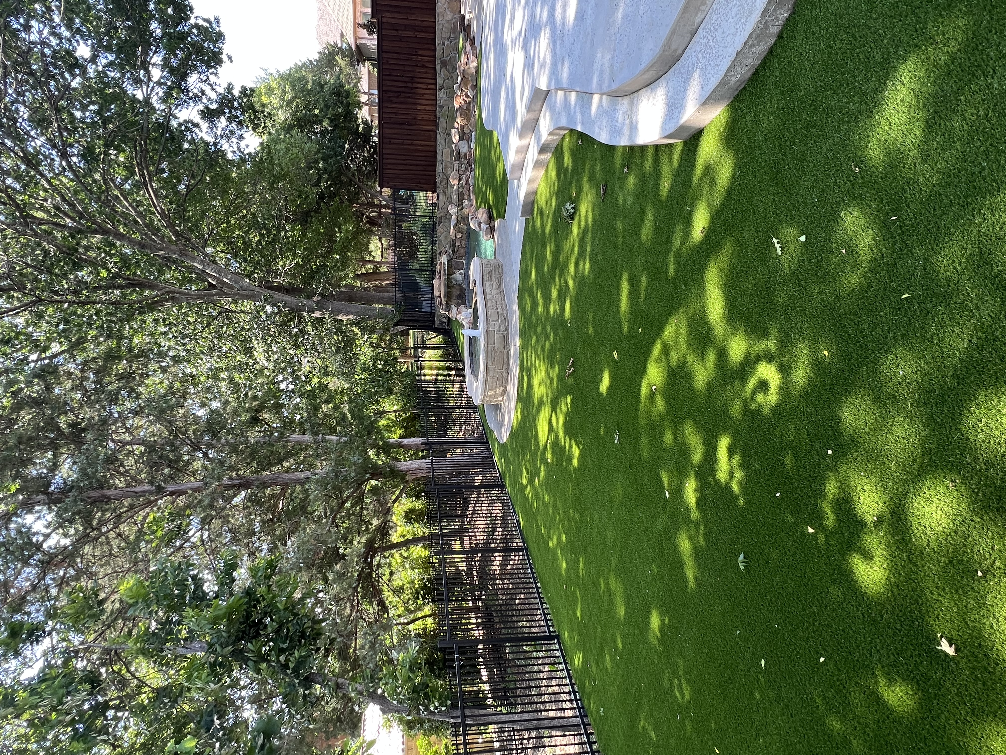 Luxe Blades Artificial Turf