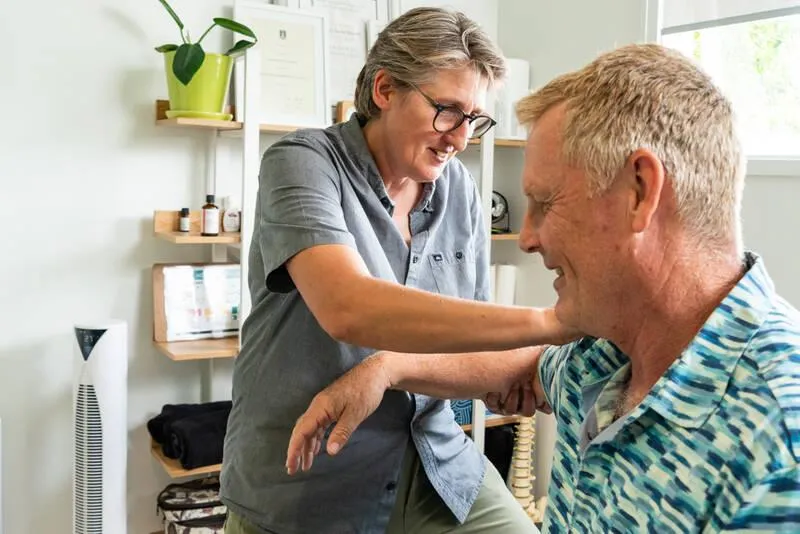 Choosing a Chiropractor in Parnell, Newmarket or Grafton? 5 Things You Must Know