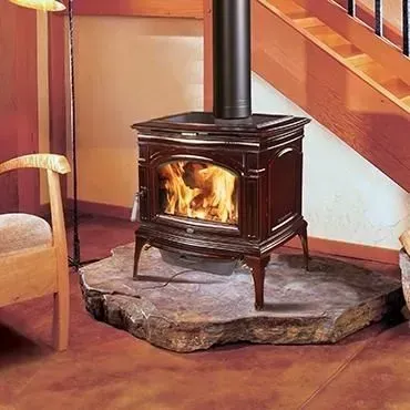How to light and maintain a wood stove fire