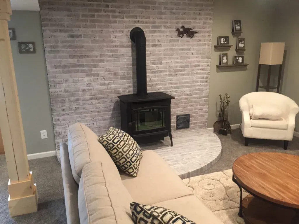 Easy and Cheap Fireplace Makeover: Whitewashing Brick