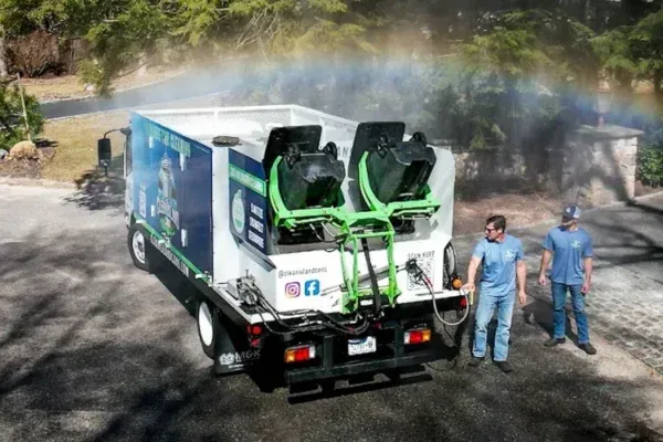 Stop the Smell in Cold Spring Harbor, NY | Bin Cleaning Service by Clean Island Cans