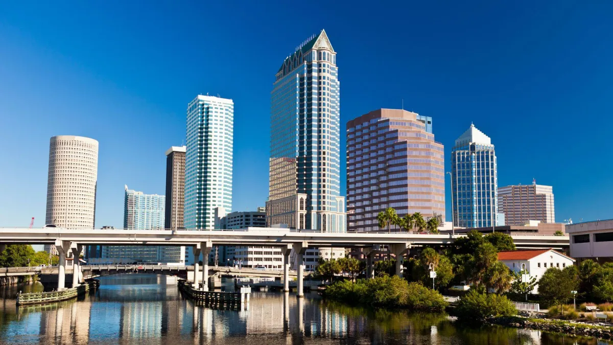 Vista panorámica de Tampa, Florida: Un destino ideal para vivir