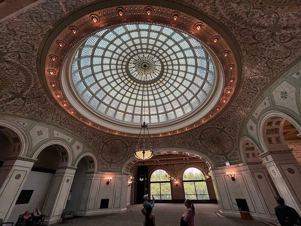 🎨 Underground & Unexpected: Chicago’s Loop Pedway Art Experience