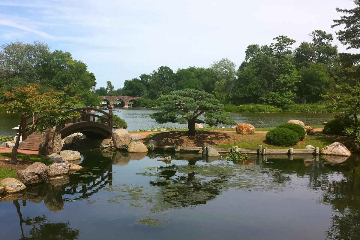 Hidden Zen in the City: Discovering Osaka Garden (Garden of the Phoenix), Chicago’s Most Peaceful Spot
