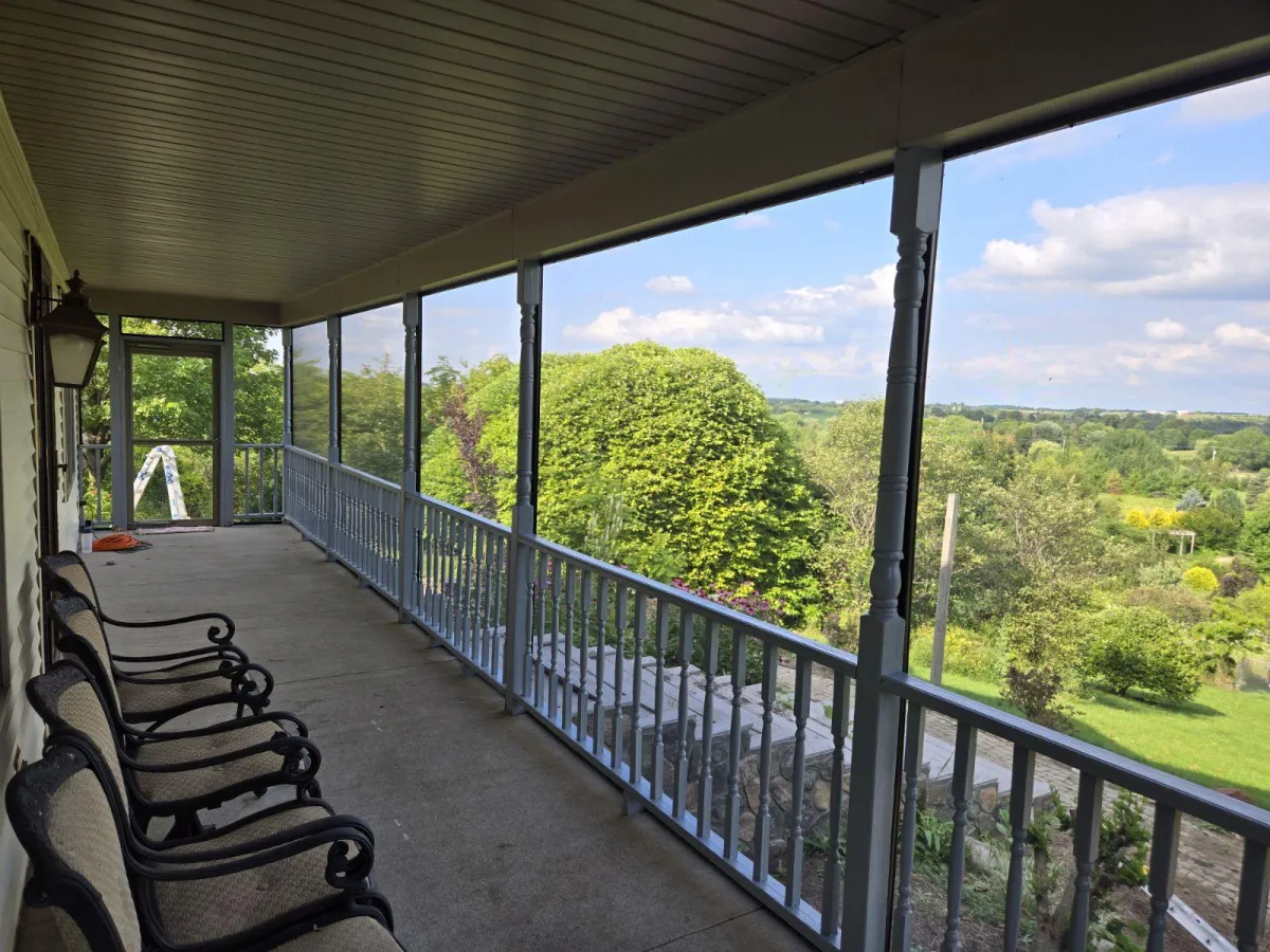 Screened in enclosures, Dubuque, IA