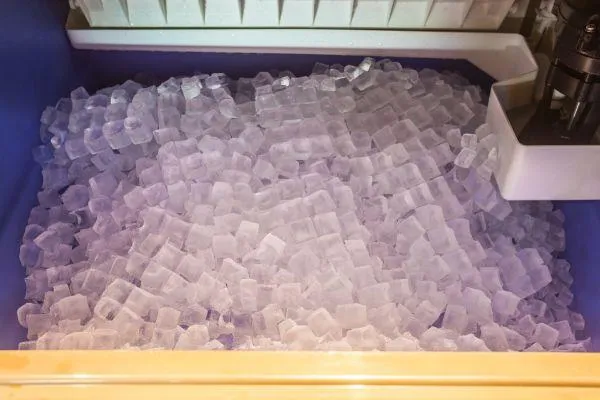 How to turn on a Manitowoc ice machine