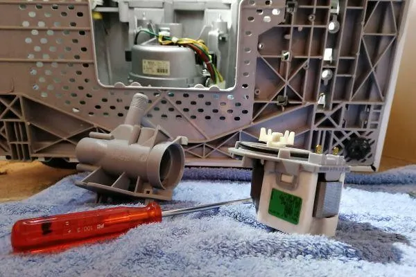 How to Drain a Manitowoc Ice Machine