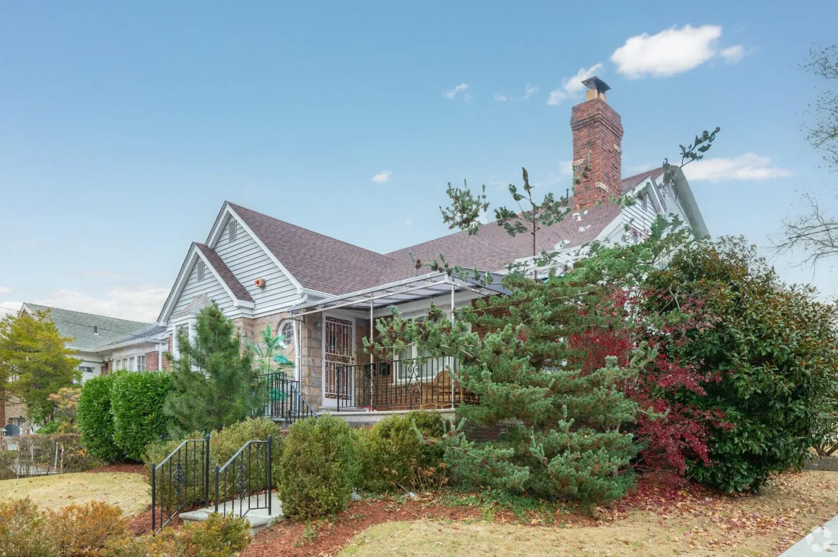 Pelham Gardens