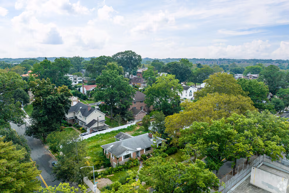 Oakland Gardens