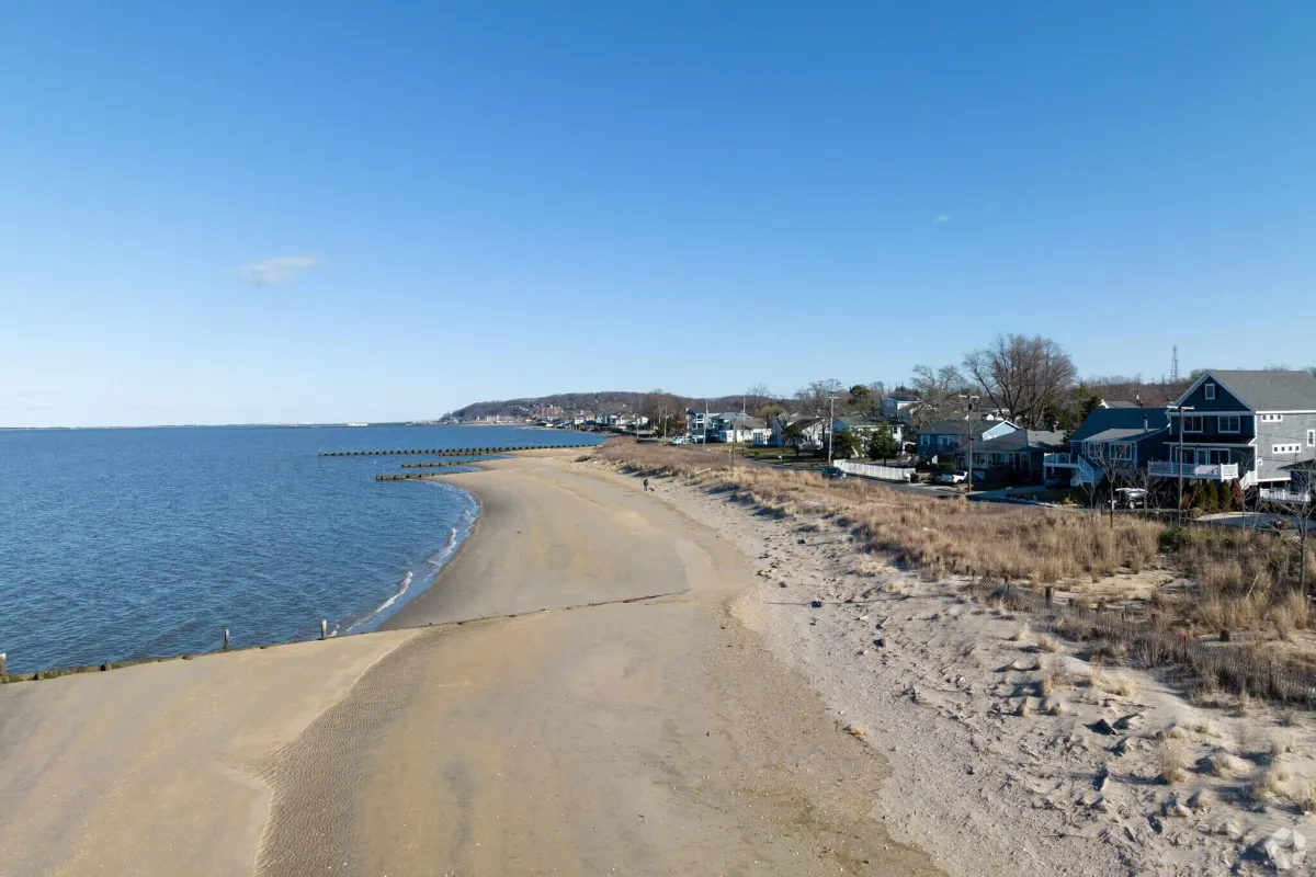 Leonardo, Middletown, NJ