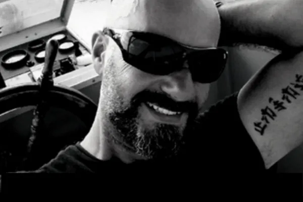 From Sea and Sky to Online Success: The Alex Venieris Story