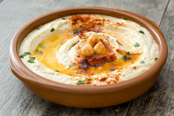 Creamy Garlic Hummus
