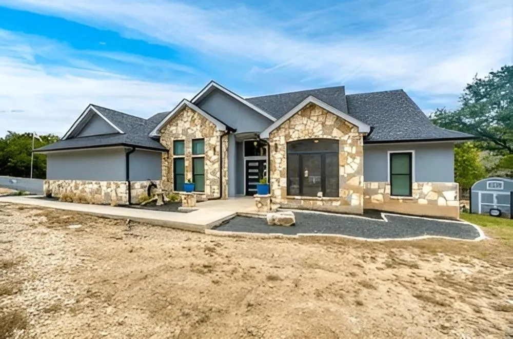 How to Sell a Home With Unique Features and Upgrade to a New Build in Dallas | Refind Realty DFW