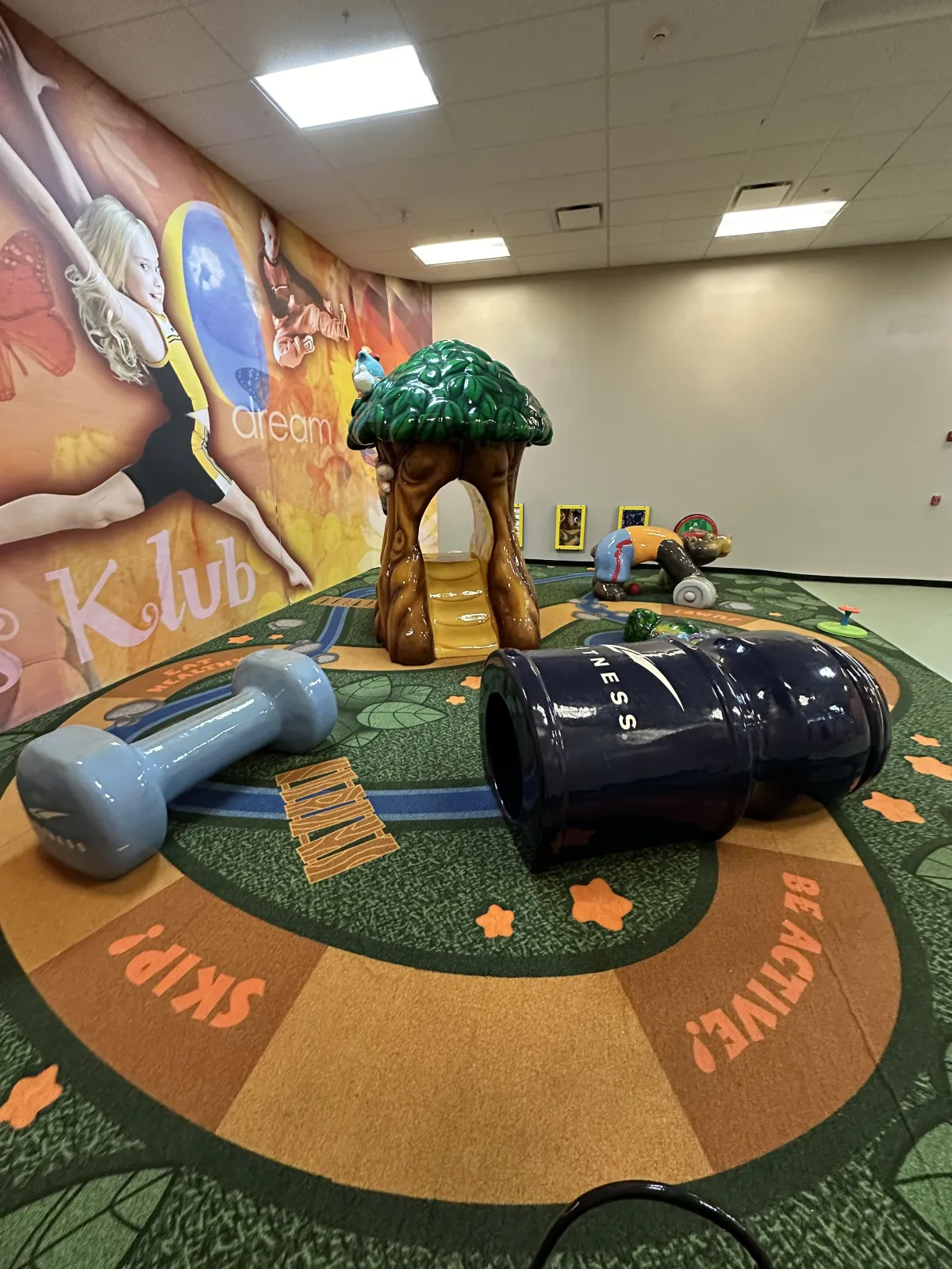 LA Fitness kids play area