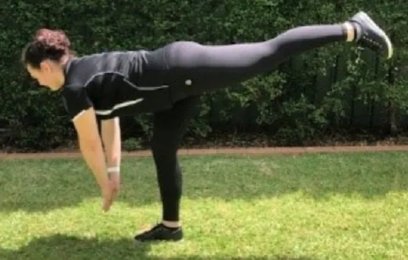 Exercise Physiologist demonstrating Romain deadlift technique correctly