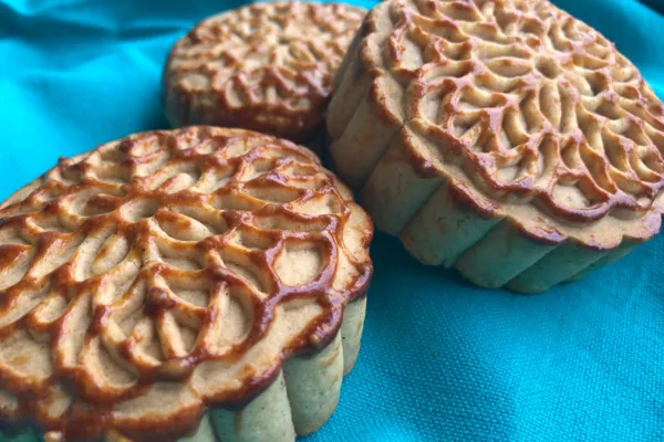 baked mooncakes