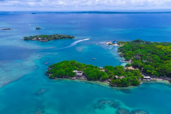 Por qué el mar en las Islas del Rosario cambia de color
