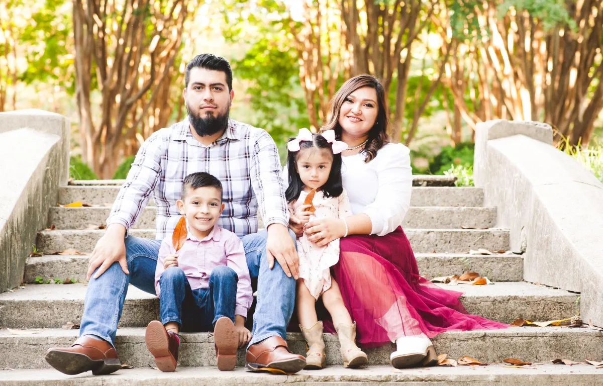 Bilingualism, Identity, and the Hidden Struggles of Hispanic Families in the U.S.