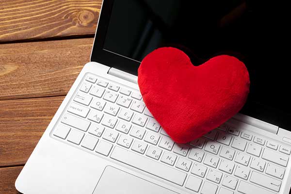 Valentine’s Week Reminder: Health Support That Employees Feel All Year