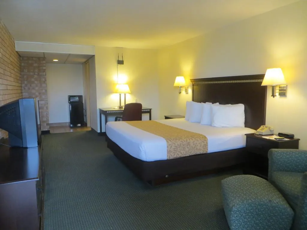 Echo Hotel & Conference Center: A Hidden Gem in Edinburg, Texas