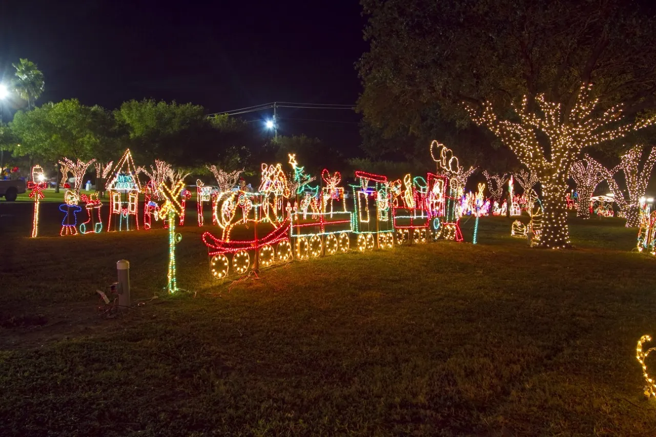  Experience the Heart of Mission, TX — Leo Peña Placita Park