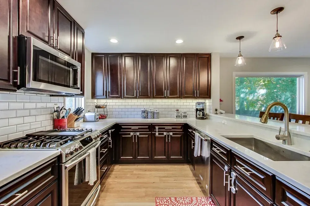 Planning Your Perfect Kitchen Layout: Countertops That Combine Beauty & Function