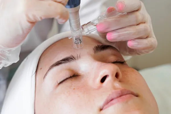 What's the difference between Microdermabrasion and Dermaplane?