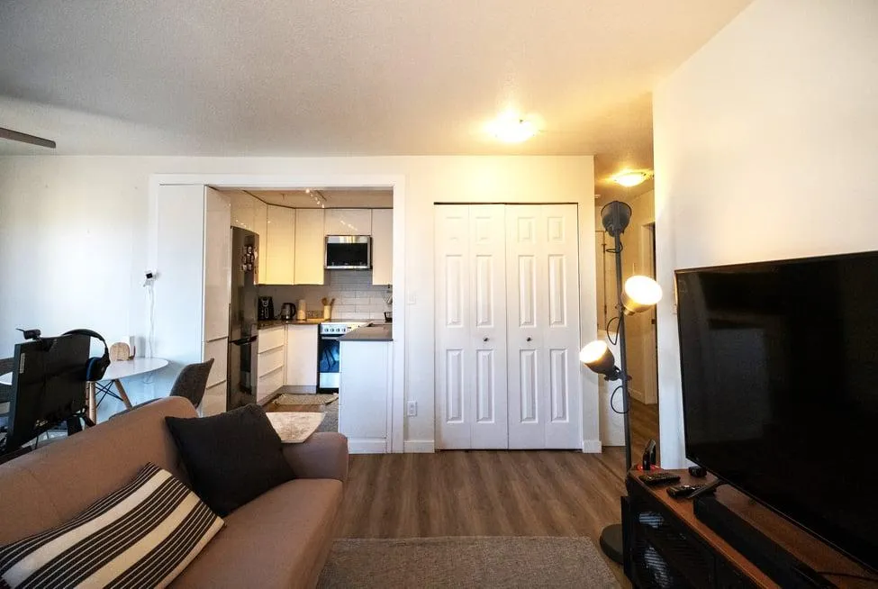 How to Make a Small House Look Bigger: Simple Tips for Enhancing Space