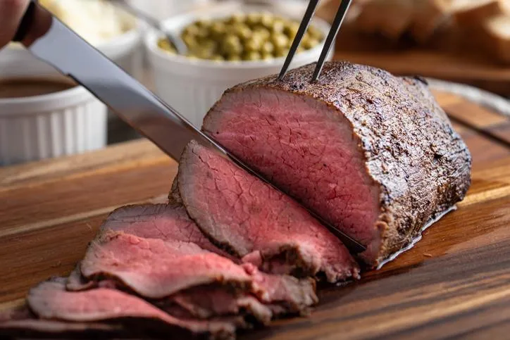 🍽️ Recipe of The Week: Slow-Roasted Bottom Round with Horseradish Cream