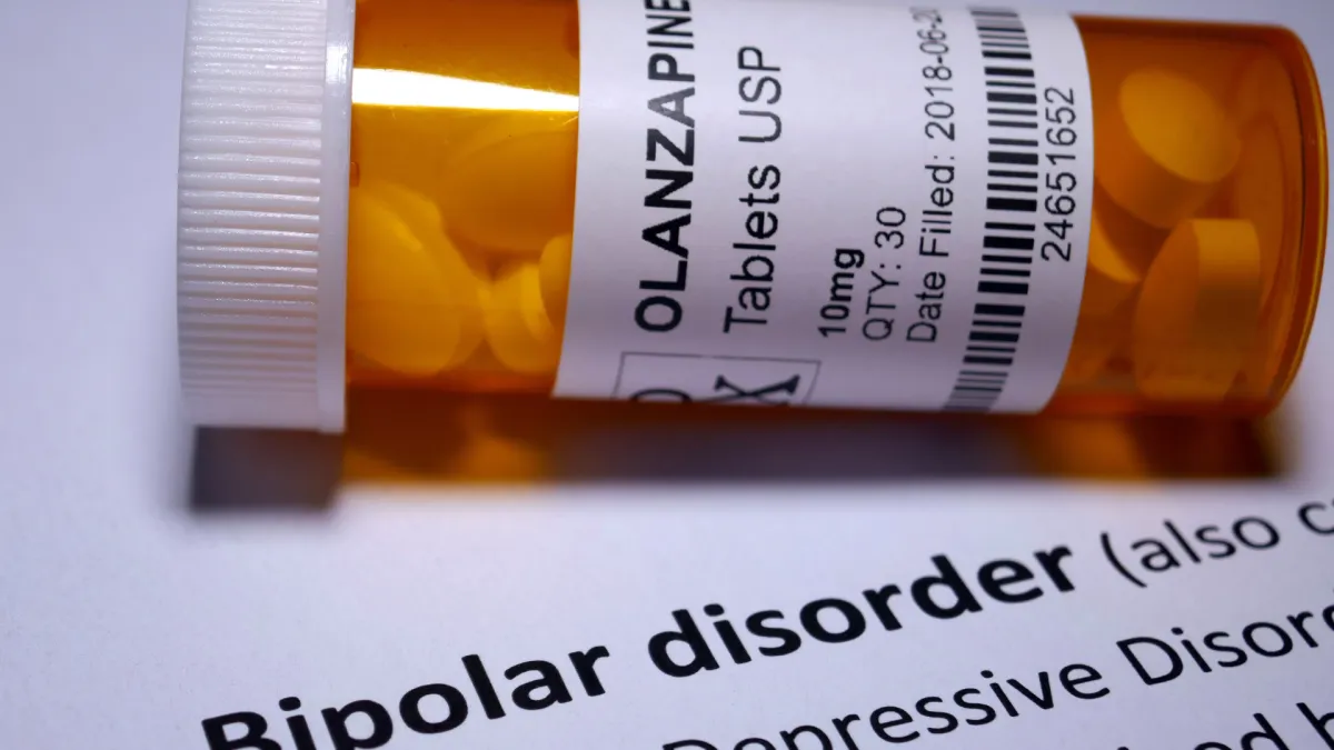 Medication and therapy for bipolar disorder Hempstead NY